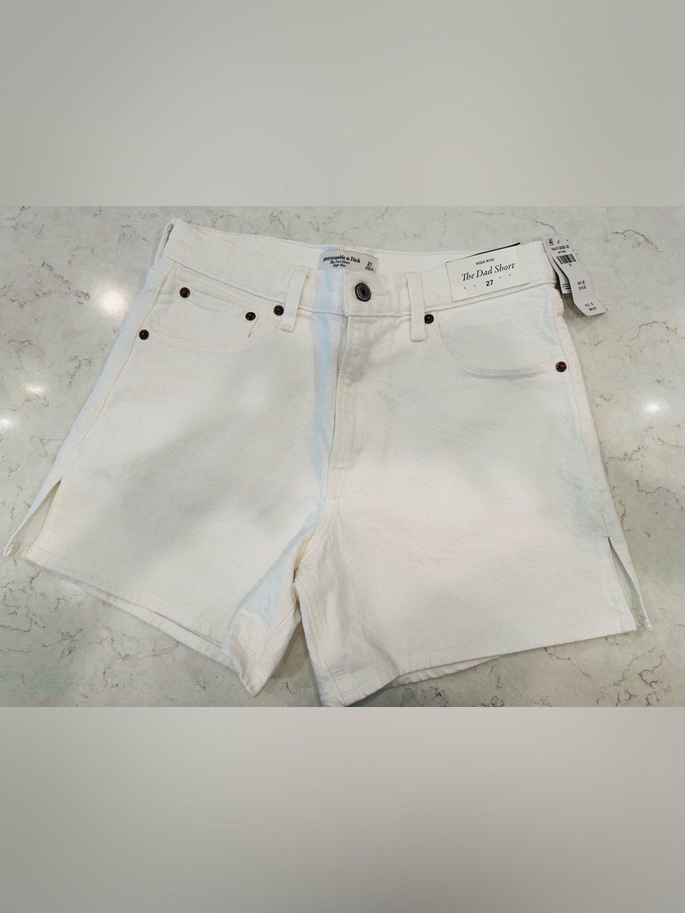 NWT Size 27/4 Abercrombie & Fitch High Rise Dad Shorts in White Denim